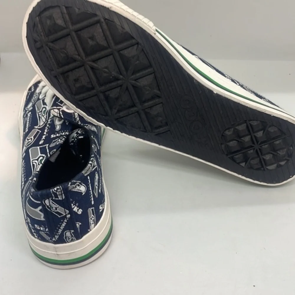 NWT NFL Seahawks shoes lace up sneakers size 8